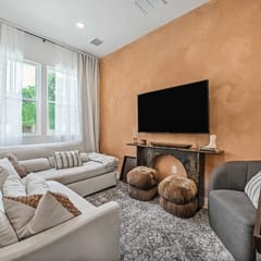 Dog-Friendly Home: Fenced Yard, Grill & Fire Pit