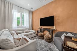 Near South Congress: Fenced Yard & Dog-Friendly