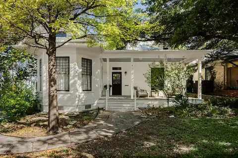 Clarksville Home with Game Room Near Pease Park