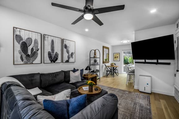 SoLa Condo with Garden Patio Near Zilker Park - Image 1
