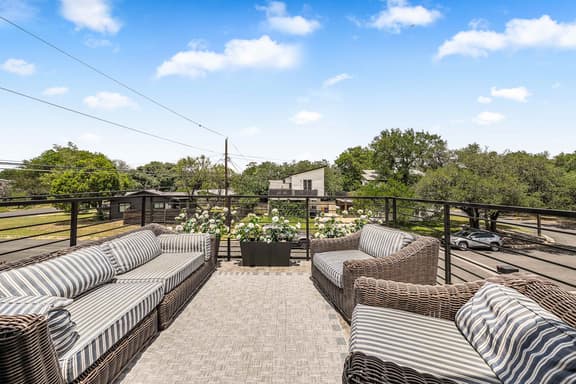 Near South Congress: Fenced Yard & Dog-Friendly